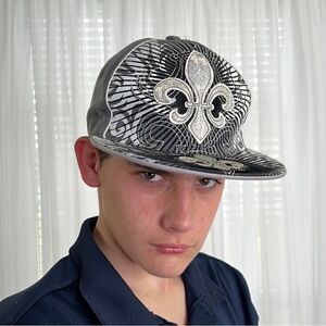 City Hunter Fleur De Lis Original Flat Medium